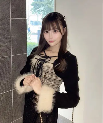 one way 퍼 달린 볼레로풍 상의