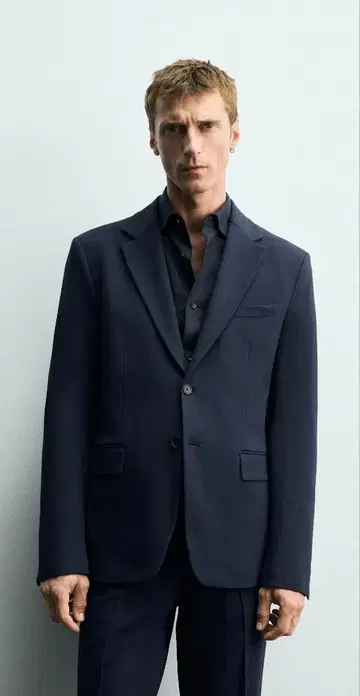 슬림핏 네이비 블루 비즈니스 정장