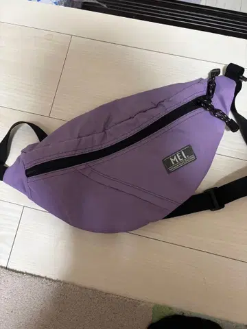 MEI 보라색 패니팩