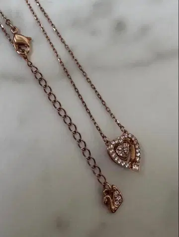 SWAROVSKI 목걸이