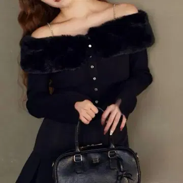 NICE CLAUP 비쥬 인조 모피 니트