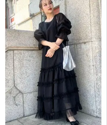 주메로 결혼식 드레스 블랙