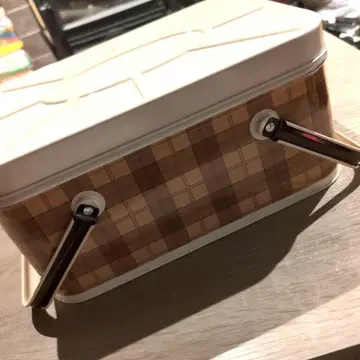 달튼 체크 무늬 베이지 피크닉 바스켓