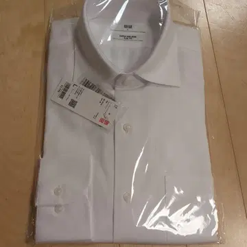 화이트 긴팔 셔츠 버튼 다운