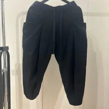 THE VIRIDIANNE 팬츠