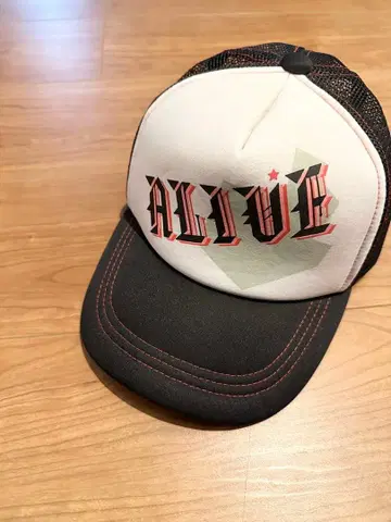 SOUL'd OUT ALIVE 사인 포함 캡