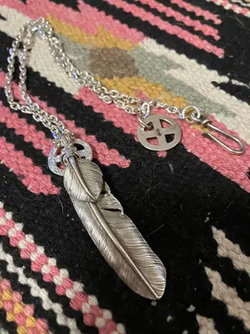 퍼스트 애로우즈 페더 목걸이 세트