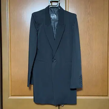 새상품 바이 더 알 블랙 롱 테일러드 자켓