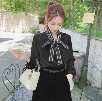 [새상품급] Rady 로고 보타이 블라우스 보타이 셔츠