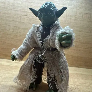 스타 워즈 요다 피규어 구 디자인