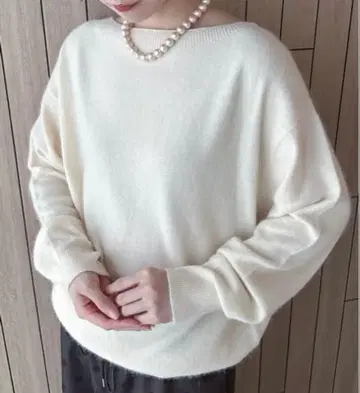 DOUX ARCHIVES 라쿤 MIX 보트넥 풀오버 화이트