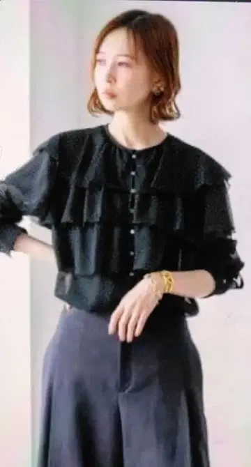 이에나 양류 프릴 블라우스 도트 무늬 쉬폰 블라우스