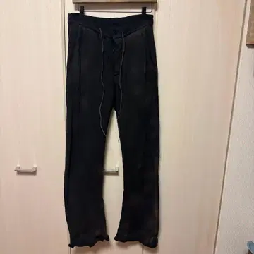 Dhyana 플레어 스웨트 팬츠