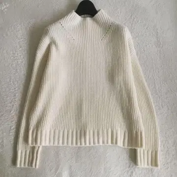 RIVE DROITE 리브 드와 YAK 혼방 백 심 하이넥 니트