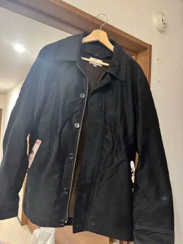 자수 장식 블랙 자켓 아름다운 무늬