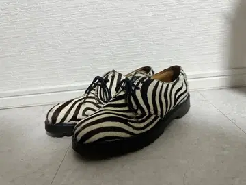 닥터마틴 드레스 슈즈 제브라 패턴