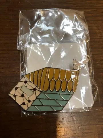 미나 페르호넨 village 빌리지 핑 브로치 머스타드