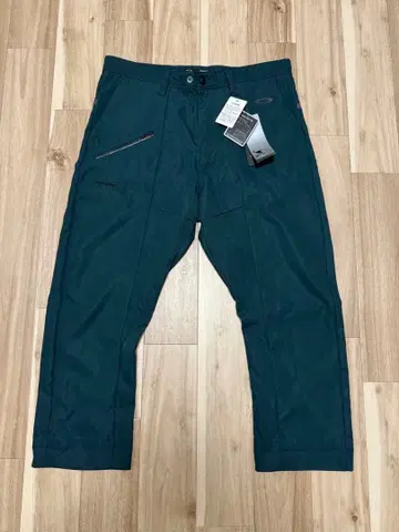 미사용 새상품 OAKLEY 오클리 다크 그린 허리 97cm