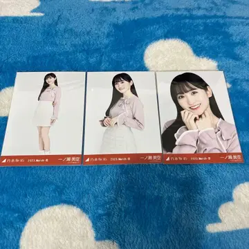 노기자카46 브로마이드 이치노세 미쿠 컴프 2023 march 투톤 상의