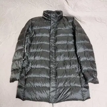 유니클로 다크 카키색 다운 자켓 XL 수납 봉투 포함 더블 지퍼