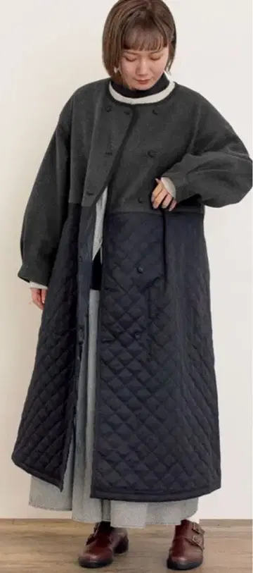 사만사 모스모스 멜톤 절개 퀼팅 코트 차콜 그레이