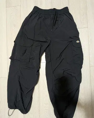 Dickies [와이드 카고 팬츠] M 사이즈 블랙 나일론 소재