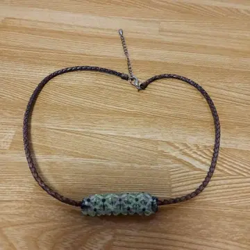 꽃 모양 비즈 목걸이