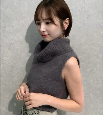 미사용 새상품 택 포함 snidel 폭스 알파카 슬리브리스 터틀