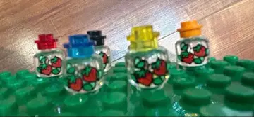 LEGO 딸기 부품 6개 + 덤 포함