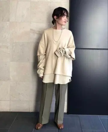 투데이풀 레이어드 오버 사이즈 맨투맨 F 빔즈 보이 미라 오웬