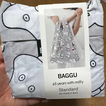 BAGGU 65주년 한정판 미피 패턴 스탠다드 에코백