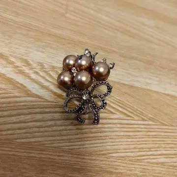 펄 꽃다발 디자인 브로치