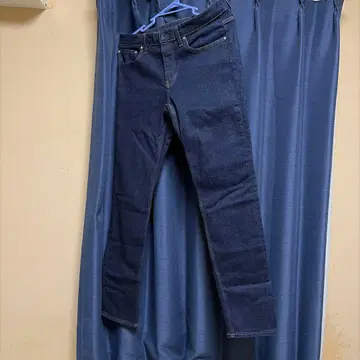 다크 블루 슬림핏 데님 팬츠