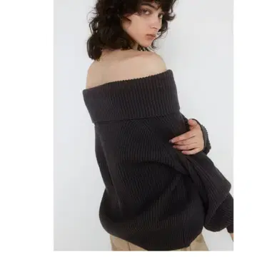 searoomlynn 오프숄더