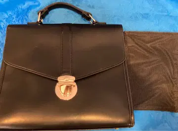 이타백 블랙 숄더 wego