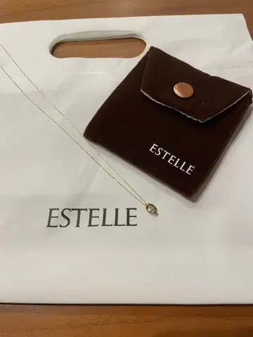 ESTELLE 리프형 골드 목걸이