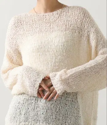 아이보리 오버 사이즈 니트 스웨터 긴팔