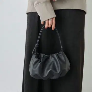 새상품급 BEARDSLEY 2way 가죽 개더 미니 복조리 백