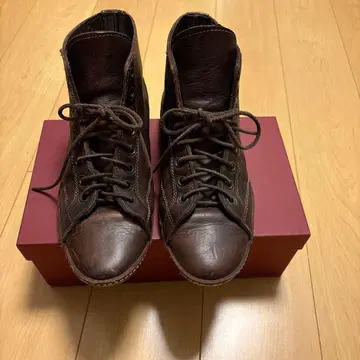 푼토 피그로 브라운 가죽 하이컷 신발