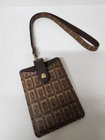 Q-Pot. 큐포트 판 초코 패스 케이스 숏 월렛