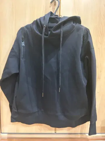 Lugiva 지퍼 후드티