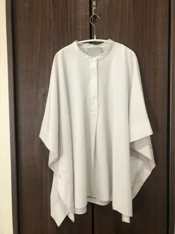 UNFILO 오버 사이즈 화이트 셔츠 반팔