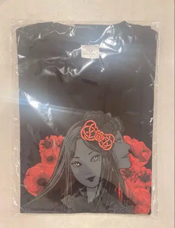 이토 준지 x 산리오 캐릭터즈 토미에 T셔츠 XL 사이즈 기모노