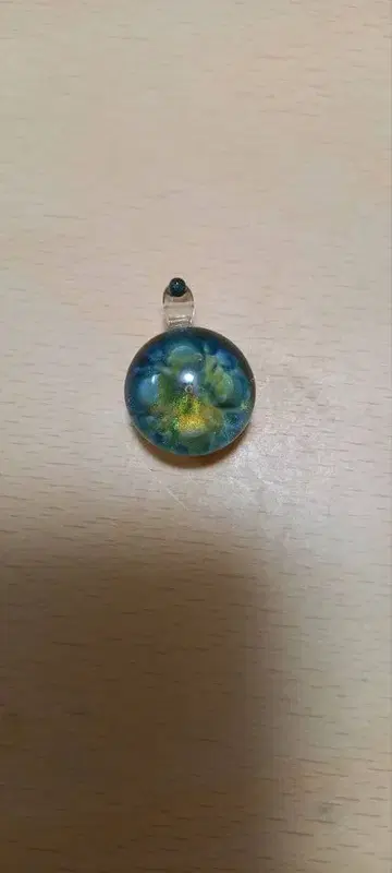 청록색 그라데이션 참 유리제