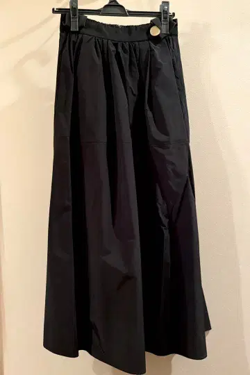 JUSGLITTY 타프타 랩스커트 블랙 S