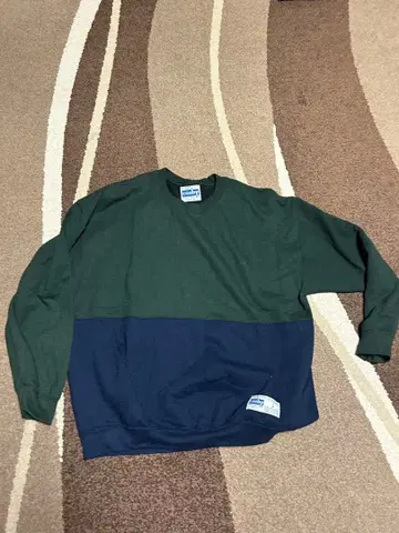 바이컬러 크루넥 트레이닝복