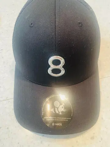 8 YARDS 블랙 캡
