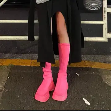 핑크 롱 부츠 심플한 디자인