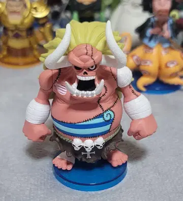 원피스 월드 컬렉터블 피규어 오즈 로저ver.