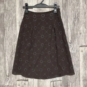 시빌라 [ 새상품급 ] 원형 무늬 브라운 스커트 M sybilla